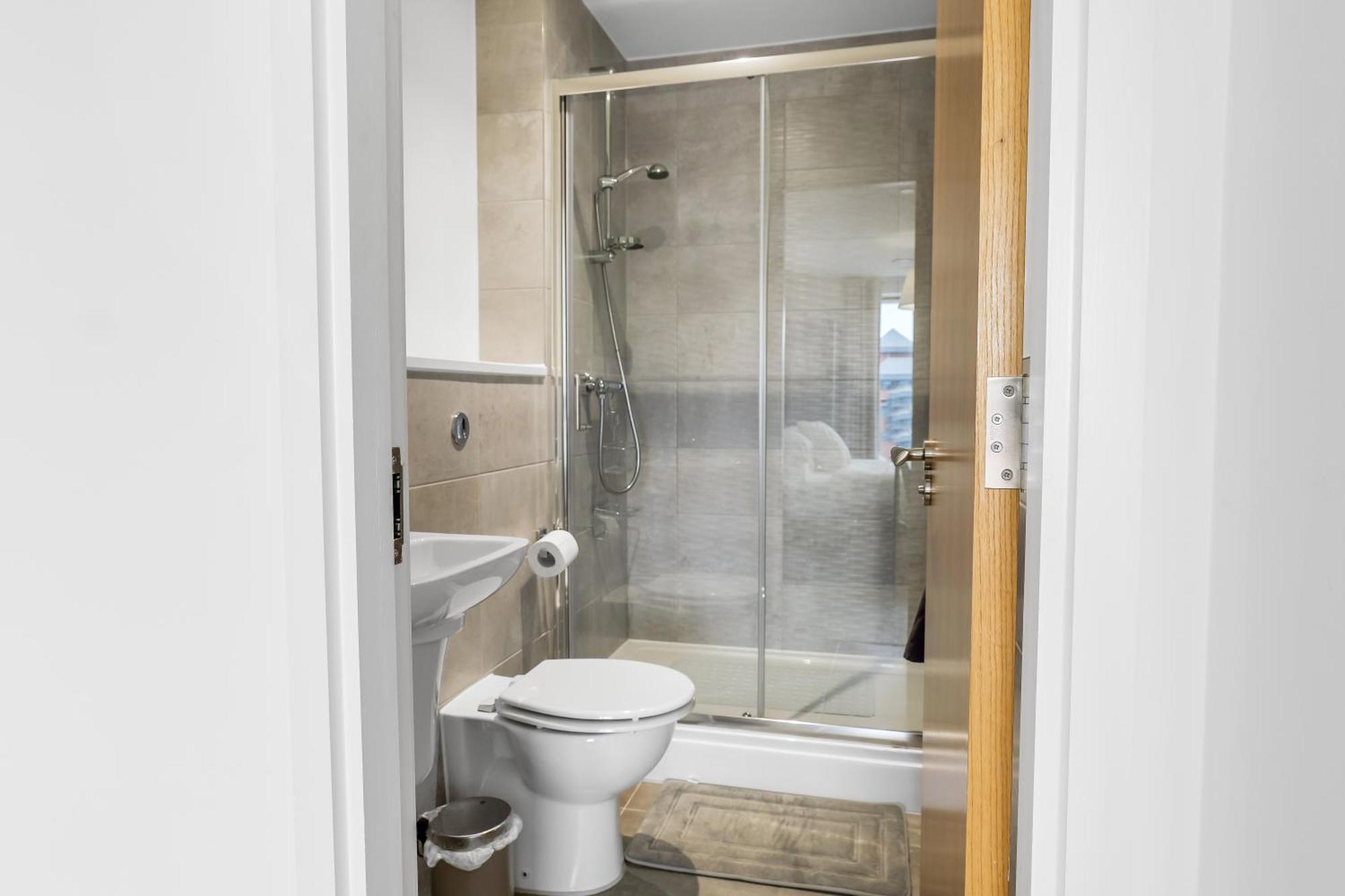 High Rise 2 Bedroom & 2 Bath Apartment With Parking, Balcony & Amazing View Manchester Exterior foto